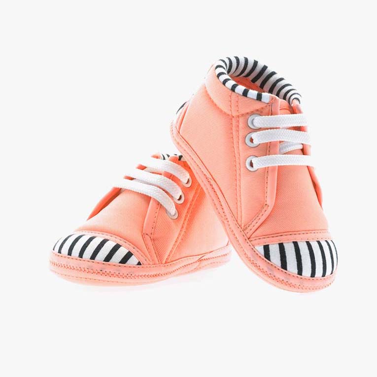 sapatos de tecido de bebê